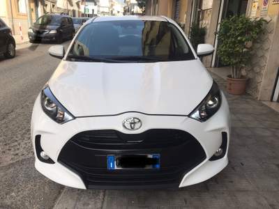 Toyota Yaris TOYOTA YARIS 1.0 5 PORTE EURO 6 Bianco usata Reggio di Calabria