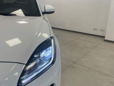 Jaguar E-Pace 2.0D 150 CV AWD aut. R-Dynamic Bianco usata Palermo