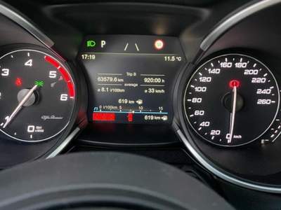 Alfa Romeo Stelvio 2.2 T.diesel 190CV AT8 RWD Bus. Grigio usata Pagani
