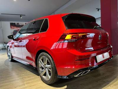 Volkswagen Golf 1.5 eTSI 150 CV EVO ACT DSG R-Line Rosso usata Truccazzano