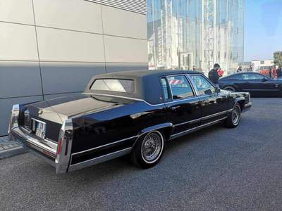 Cadillac Fleetwood brougham elegance Nero usata Capriolo