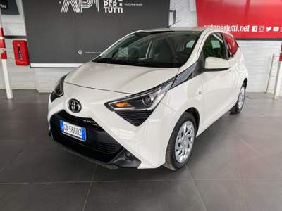 Toyota Aygo Connect 1.0 VVT-i 72 CV 5p x-play Bianco usata Palermo