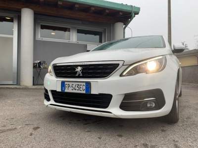 Peugeot 308 BlueHDi 150 S&S EAT6 SW Allure Unicopropr. Bianco usata Oderzo