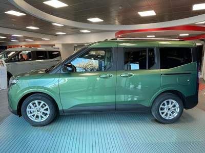 Ford Tourneo Courier TITANIUM 1.000 benzina 125cv NUOVA! Verde usata Alba