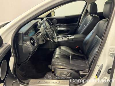 Jaguar XJ XJ 3.0D V6 Premium Luxury Bianco usata Venezia