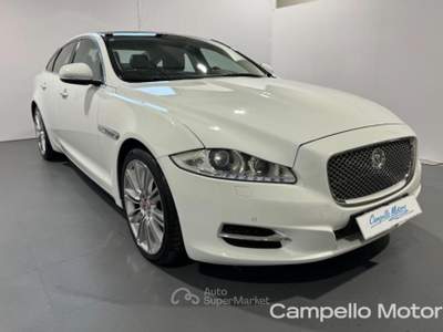 Jaguar XJ XJ 3.0D V6 Premium Luxury Bianco usata Venezia
