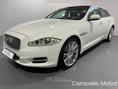 Jaguar XJ XJ 3.0D V6 Premium Luxury Bianco usata Venezia