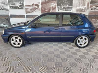 Renault Clio 1.8 16v a/c 142.000km Blu/Azzurro usata Rivergaro