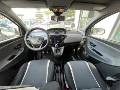 Lancia Ypsilon 0.9 T.Air 85 CV 5 porte Metano Ecochic Gold Bianco usata Pagani