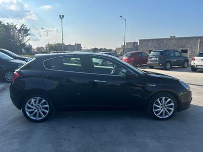 Alfa Romeo Giulietta 1.6 JTDm-2 105 CV Distinctive Grigio usata Poggiardo