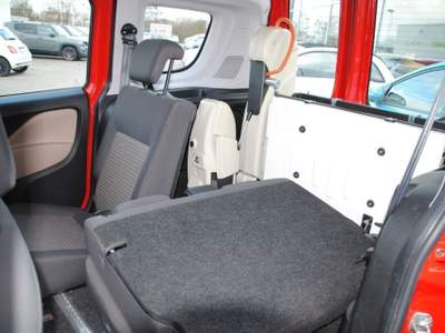 Fiat Doblò Doblò 1.6 MJT 120CV Lounge Rosso usata Castelnuovo Rangone