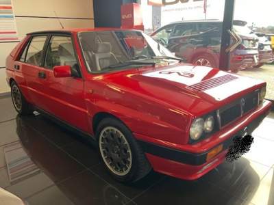 Lancia Delta 2.0i.e. turbo 16V HF integrale Rosso usata Cassino