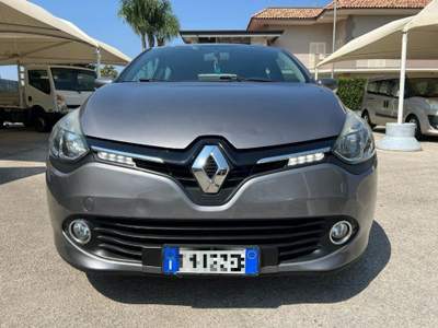 Renault Clio dCi 8V 90CV EDC Start&Stop 5 porte Energy Zen Grigio usata Marigliano