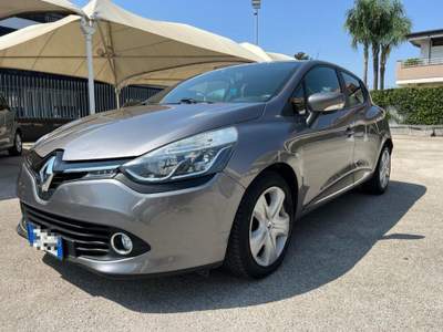Renault Clio dCi 8V 90CV EDC Start&Stop 5 porte Energy Zen Grigio usata Marigliano
