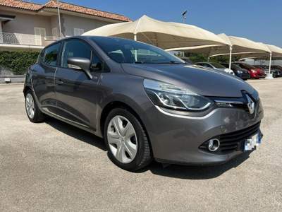 Renault Clio dCi 8V 90CV EDC Start&Stop 5 porte Energy Zen Grigio usata Marigliano