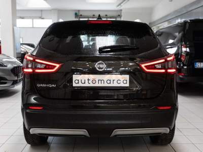 Nissan Qashqai 1.2 DIG-T N-Connecta Nero usata Silea