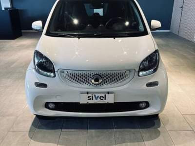 Smart ForTwo 0.9 t Superpassion 90cv twinamic Bianco usata Avezzano