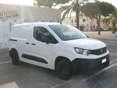 Peugeot Partner BlueHDi 100 S&S PC Furgone Premium Bianco usata TAVIANO