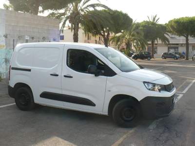 Peugeot Partner BlueHDi 100 S&S PC Furgone Premium Bianco usata TAVIANO