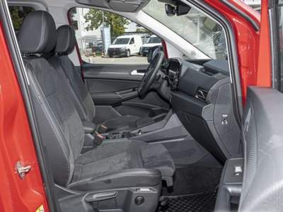 Volkswagen Caddy 2.0 TDI 122 CV DSG Style Rosso usata Castelnuovo Rangone