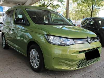 Volkswagen Caddy 2.0 TDI 122 CV DSG Style Verde usata Castelnuovo Rangone
