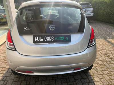 Lancia Ypsilon 1.2 69 CV 5 porte S&S Gold Argento usata Capriolo