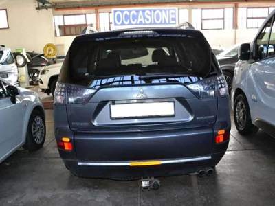 Mitsubishi Outlander 2.0 DI-D Instyle 7 p.ti Grigio usata Castelnuovo Rangone