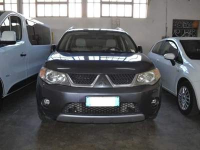 Mitsubishi Outlander 2.0 DI-D Instyle 7 p.ti Grigio usata Castelnuovo Rangone