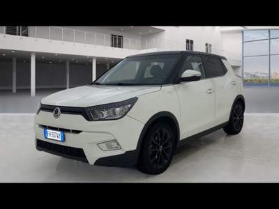 SsangYong Tivoli 1.6 Be bi-fuel Gpl 128cv Bianco usata Pescara