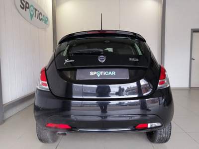 Lancia Ypsilon 1.0 FireFly 5 porte S&S Hybrid Ecochic Gold Nero usata Perugia