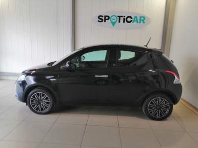 Lancia Ypsilon 1.0 FireFly 5 porte S&S Hybrid Ecochic Gold Nero usata Perugia