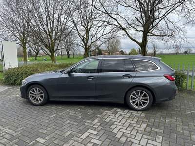 BMW Serie 3 320d d Touring Business Advantage Grigio usata Magenta