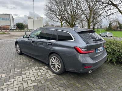 BMW Serie 3 320d d Touring Business Advantage Grigio usata Magenta