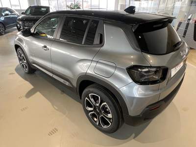 Jeep Avenger 1.2 Turbo 100 CV Summit Grigio usata Riva presso Chieri