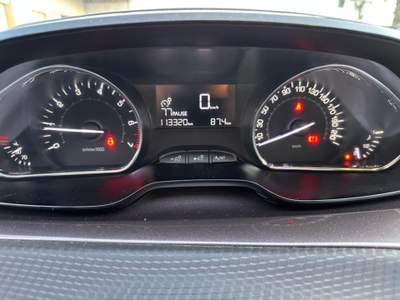 Peugeot 2008 1.2 VTi 82CV Allure OK NEO PATENTATI Bianco usata Oderzo