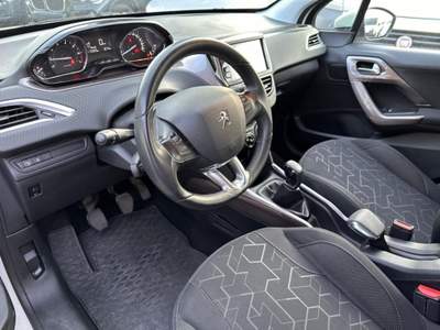 Peugeot 2008 1.2 VTi 82CV Allure OK NEO PATENTATI Bianco usata Oderzo
