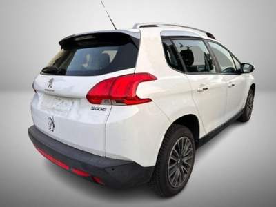 Peugeot 2008 1.2 VTi 82CV Allure OK NEO PATENTATI Bianco usata Oderzo