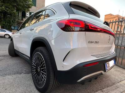 Mercedes-Benz EQA PERFETTA TETTO PELLE SEDILI VENTILATI PREMIUM Bianco usata Roma