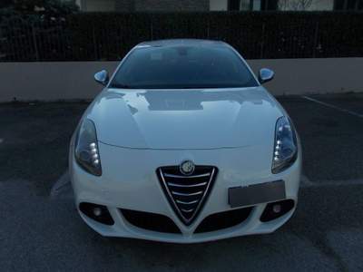 Alfa Romeo Giulietta 1.4 Turbo Distinctive Bianco usata Montecassiano
