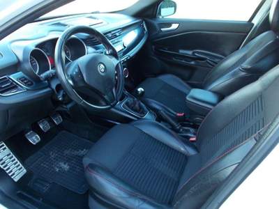 Alfa Romeo Giulietta 1.4 Turbo Distinctive Bianco usata Montecassiano