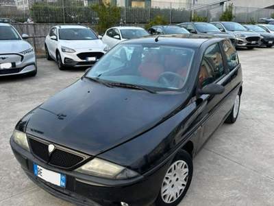 Lancia Ypsilon  Nero usata Baronissi