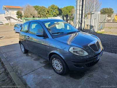 Lancia Ypsilon Ypsilon 1.3 MJT 16V                                                         Grigio usata Guspini