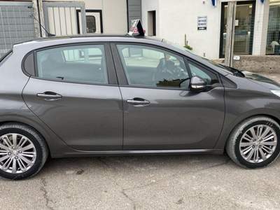 Peugeot 208 BlueHDi 100 S&S 5 porte Signature Grigio usata Portoferraio
