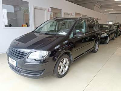 Volkswagen Touran 2.0 TDI 140CV DPF DSG Highline Nero usata Alghero