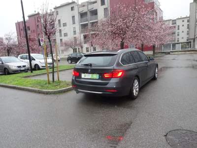 BMW Serie 3 316d d Touring Modern Grigio usata Villasanta