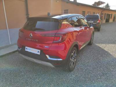 Renault Captur Plug-in Hybrid E-Tech 160 CV Intens Rosso usata Jerago con Orago