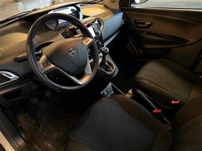 Lancia Ypsilon 5 Porte 1.2 69cv Gold S S Grigio usata Correggio