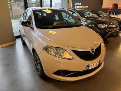 Lancia Ypsilon 5 Porte 1.2 69cv Gold S S Grigio usata Correggio