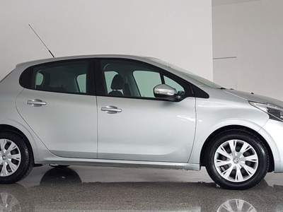 Peugeot 208 Active 1.6 BlueHDi 75cv Manuale OK NEOPATENTATI Argento usata Borgo Valbelluna