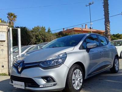 Renault Clio TCe 12V 75 CV 5 porte Business Argento usata Modica